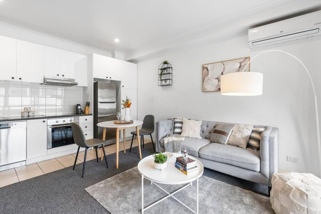 Cozy 1 Bedder In St Kilda With Balcony Apartment Melbourne Exterior photo